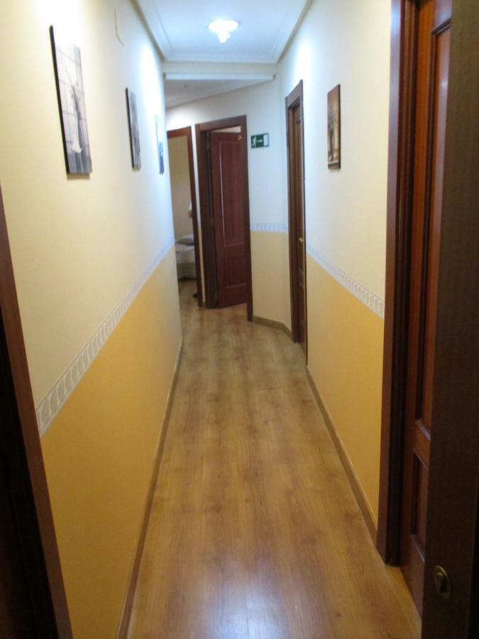 Hostal Becares Palencia Esterno foto