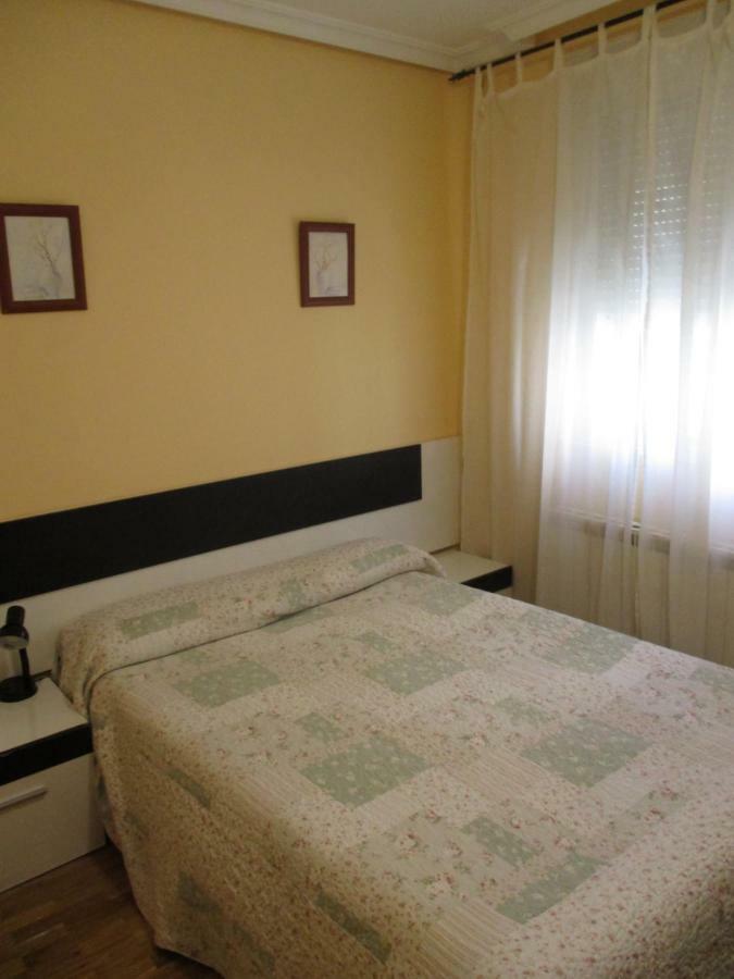 Hostal Becares Palencia Esterno foto